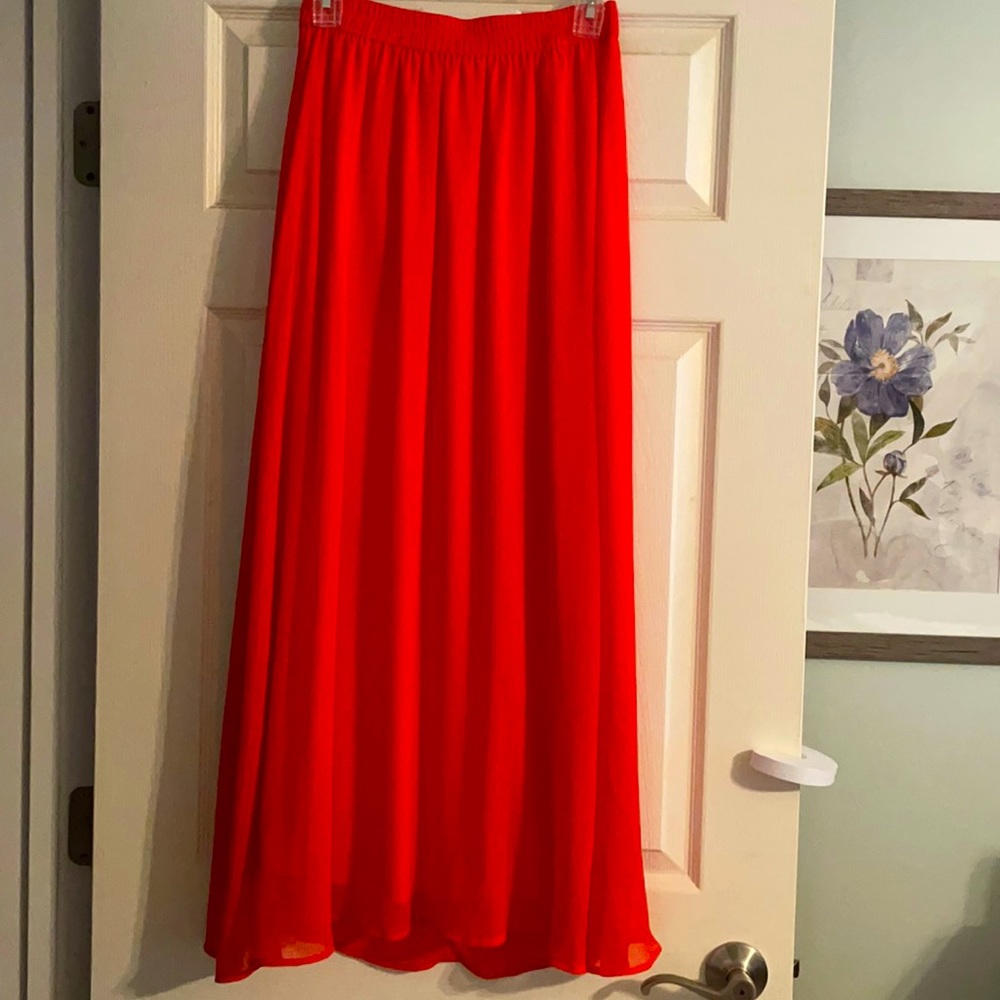Red chiffon Maxi skirt. Size small